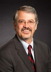 ˼��ȫ�򸱿�������Ӌ(j��)����ϯ���g(sh��)��Lew Tucker