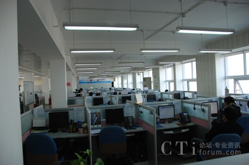 ��������Ʒ�|������ͨ��������һ�𹲽�