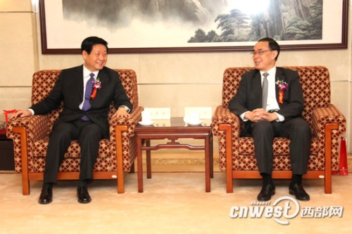 ���ʡί����ӛ��ʡ�L(zh��ng)�w�����c�Ї�(gu��)(li��n)ͨ������(j��ng)��������ͨ����