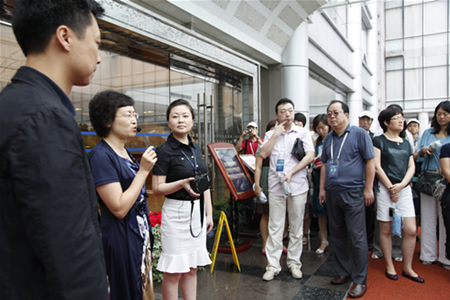 �{(l��n)�⼯�F������ϼŮʿ���г�(li��n)���c�������gӭ�o